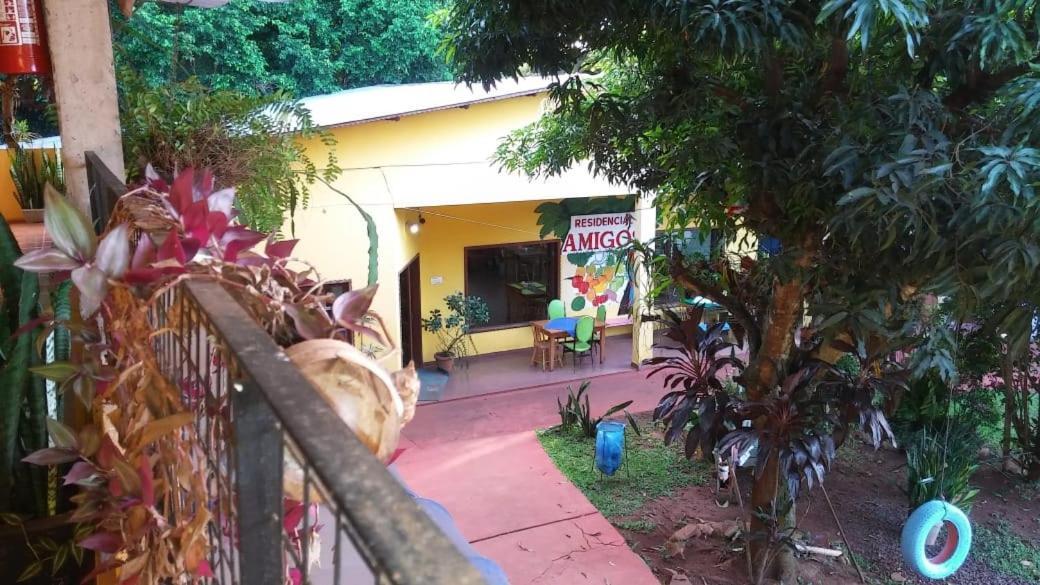 Hotel Y Residencial Amigos Puerto Iguazu Exterior photo
